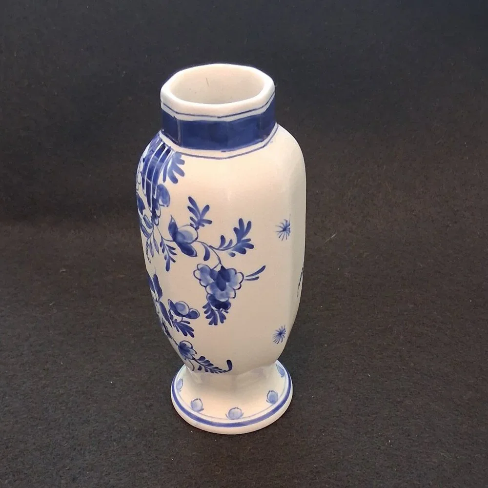 Royal 1969 Delft Hand Painted 5.5" Octagonal Vase De Porceleyne Fles MH van Oort - Picture 2 of 7